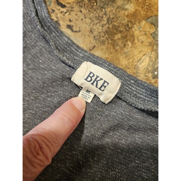 BKE gray medium short sleeve shirt Rayon/poly. Flowy (A201) - Picture 3 of 7